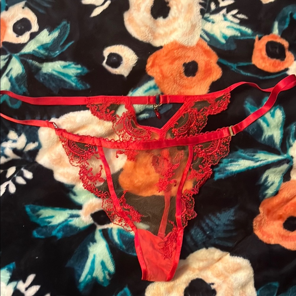 Elegant Red Lace Women's Intimate